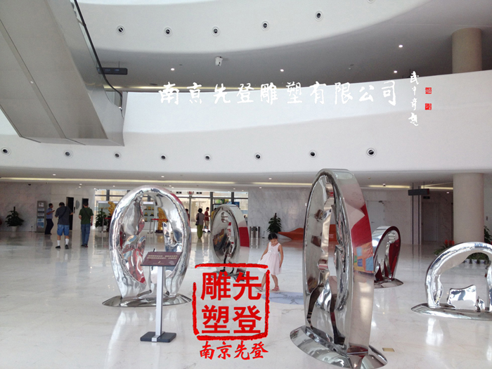 R治P䓵Щ